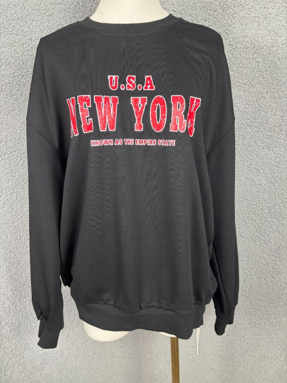 Lily Coco Womens  New York Graphic Oversized Sweatshirt Black Size Medium NWT's.